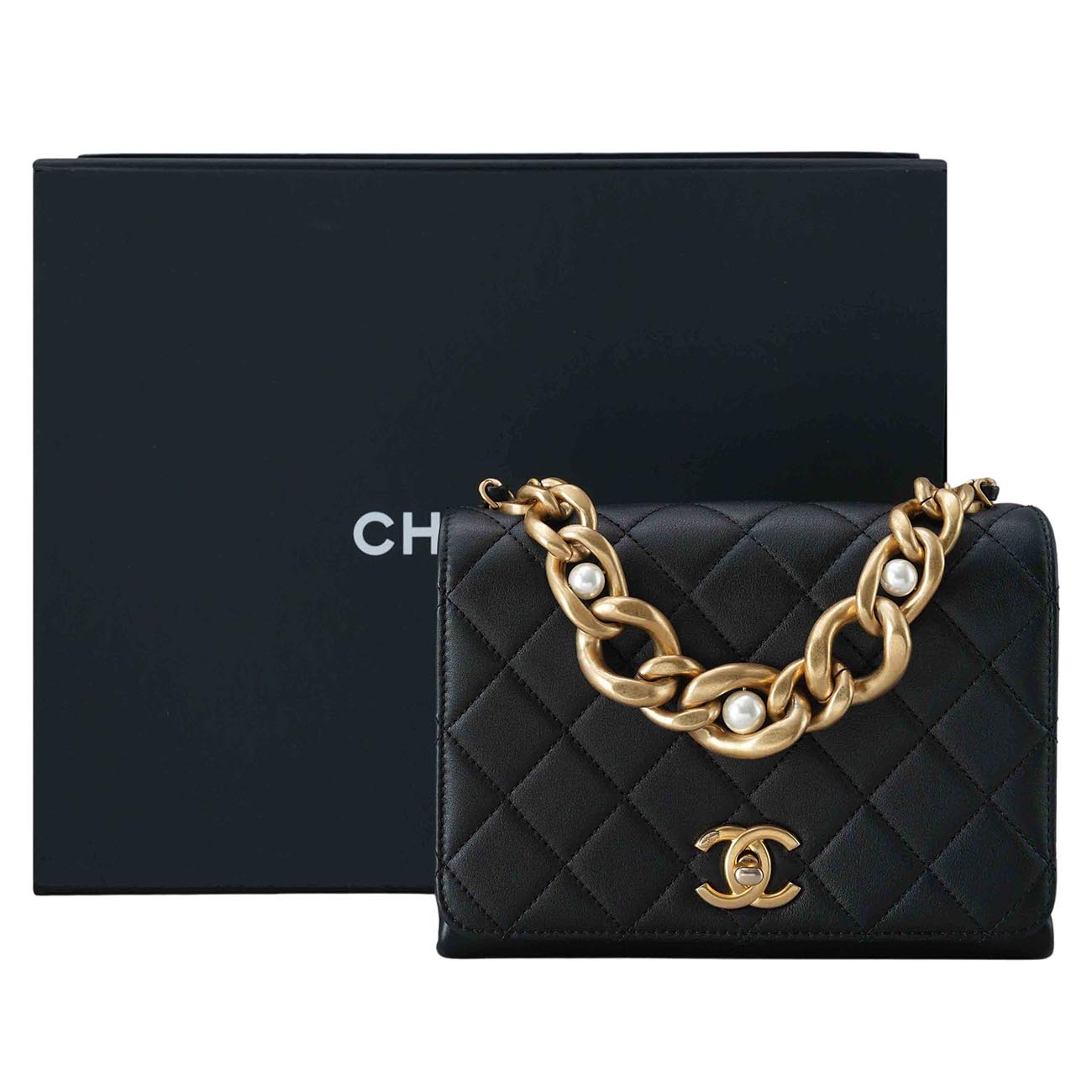 CHANEL(USED)샤넬 시즌 트리플 펄 체인 플랩백